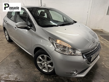 Used Peugeot 208 2014 for sale - 77694713: Photo
