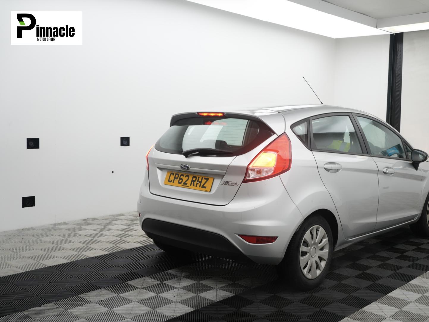 Used Ford Fiesta 2013 for sale - 77435297: Photo 2