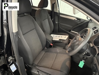 Used Volkswagen Golf 2009 for sale - 75989737: Photo 4