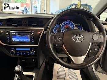 Used Toyota Auris 2015 for sale - 78813933: Photo