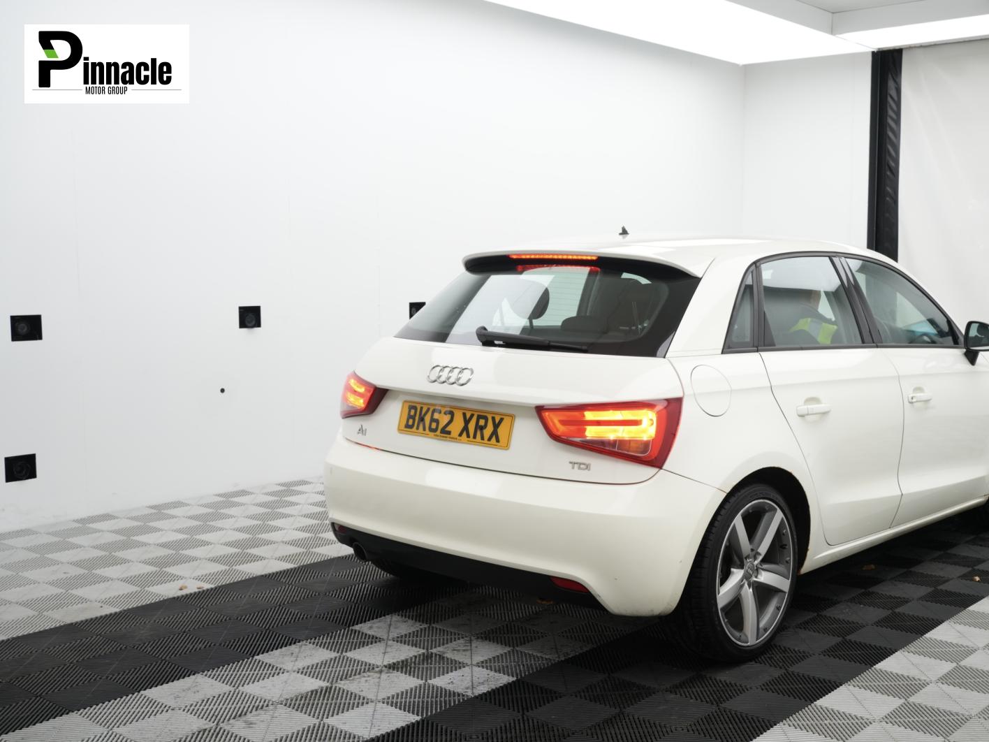 Used Audi A1 2012 for sale - 76975386: Photo 2