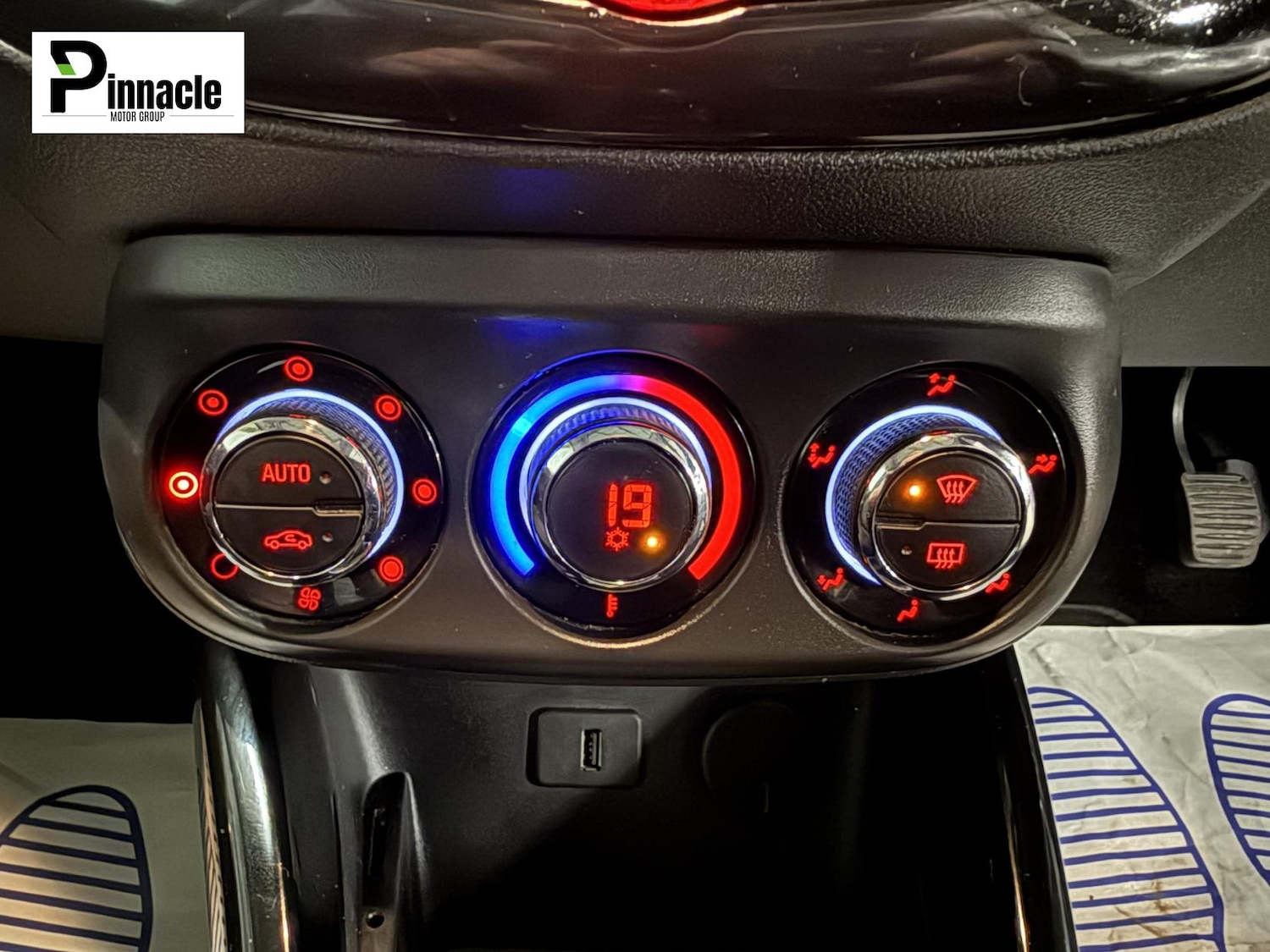 Used Vauxhall ADAM 2015 for sale - 77245259: Photo 22