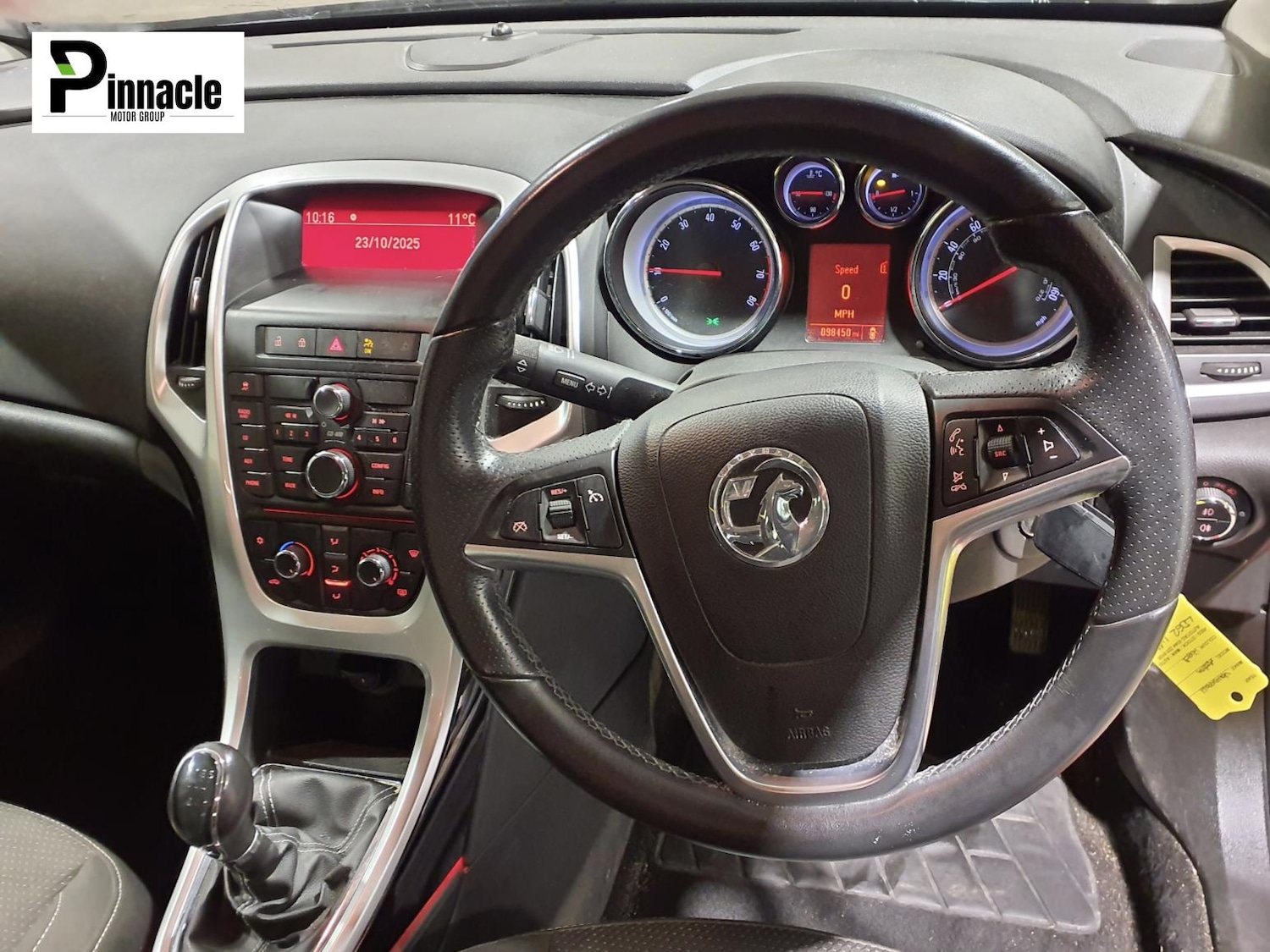 Used Vauxhall Astra 2012 for sale - 76418700: Photo 2