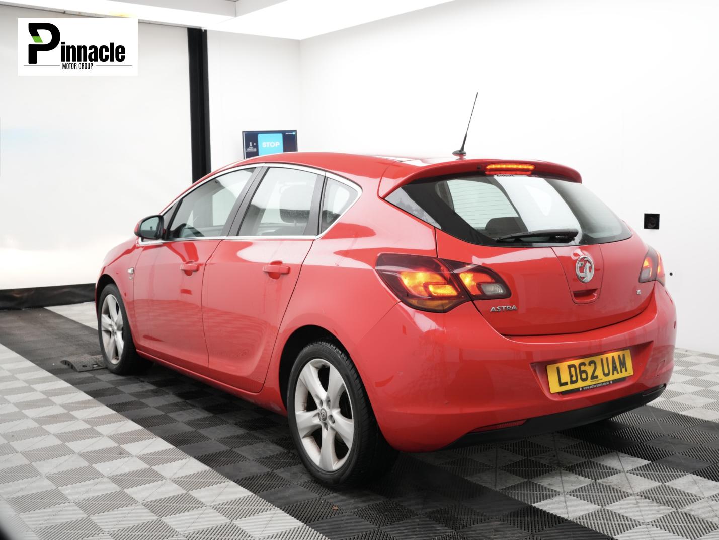 Used Vauxhall Astra 2012 for sale - 76418700: Photo 3