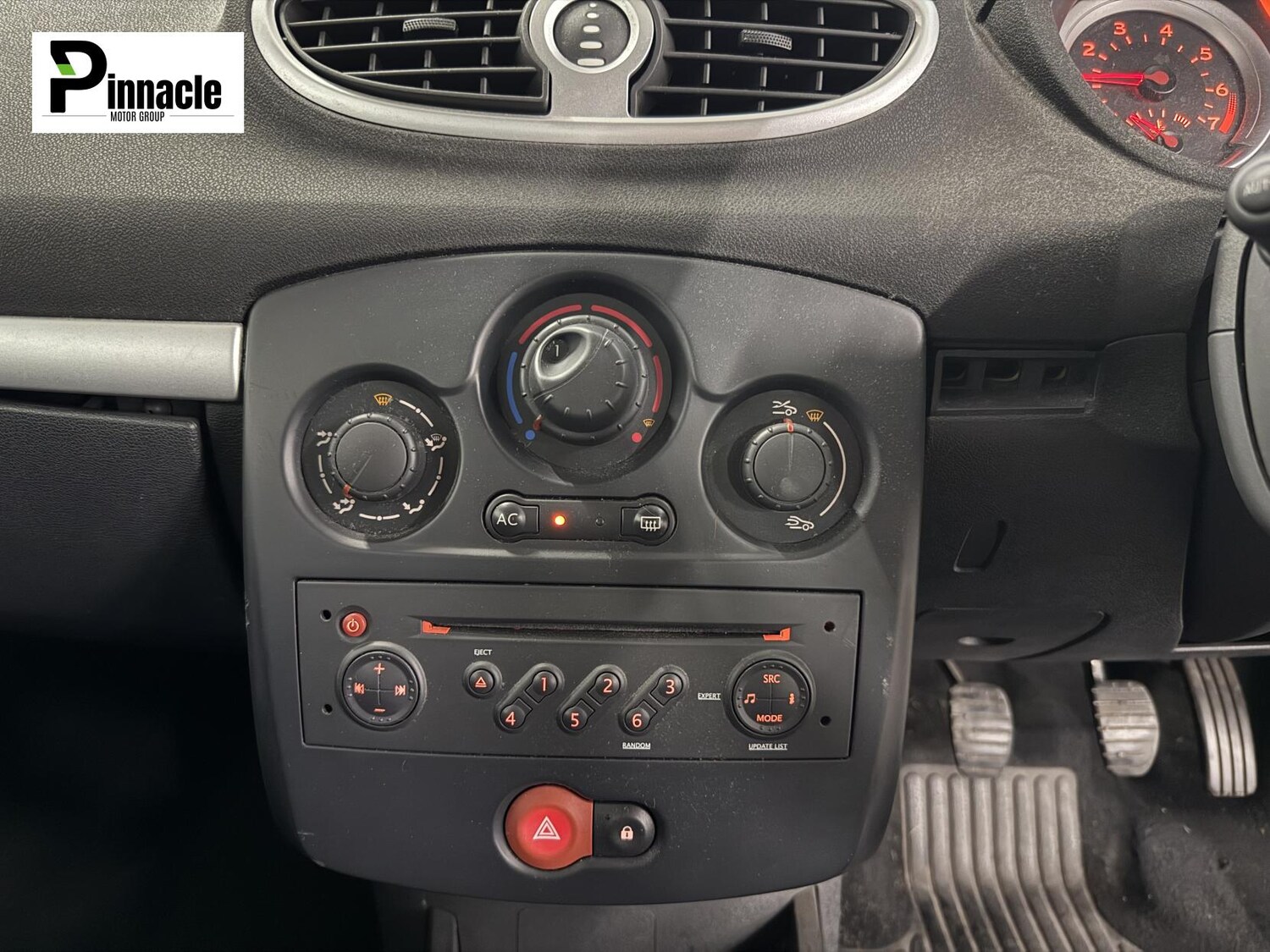 Used Renault Clio 2008 for sale - 75922888: Photo 11