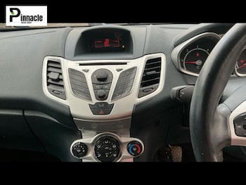 Used Ford Fiesta 2011 for sale - 79173388: Photo