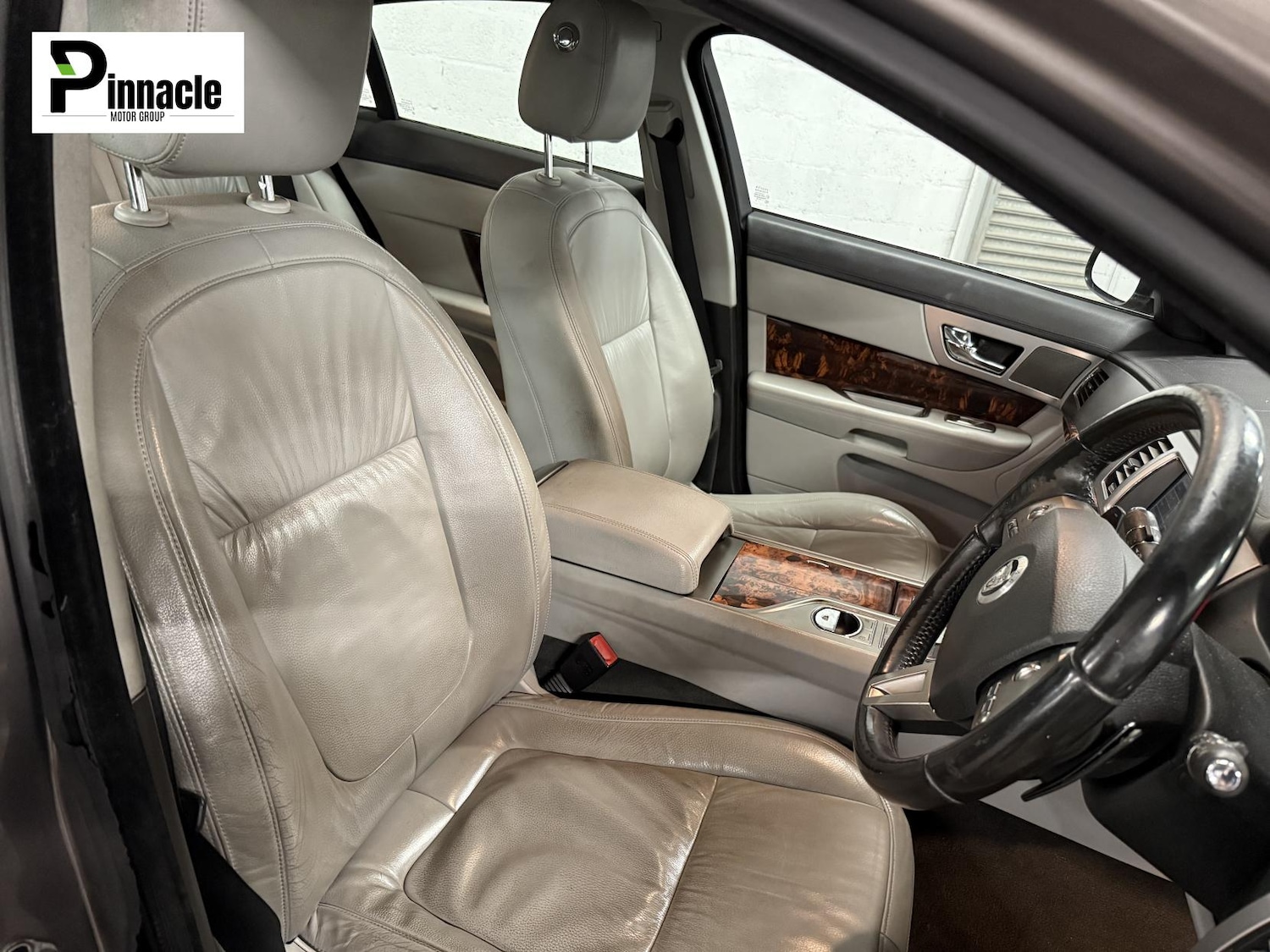 Used Jaguar XF 2010 for sale - 76580918: Photo 10