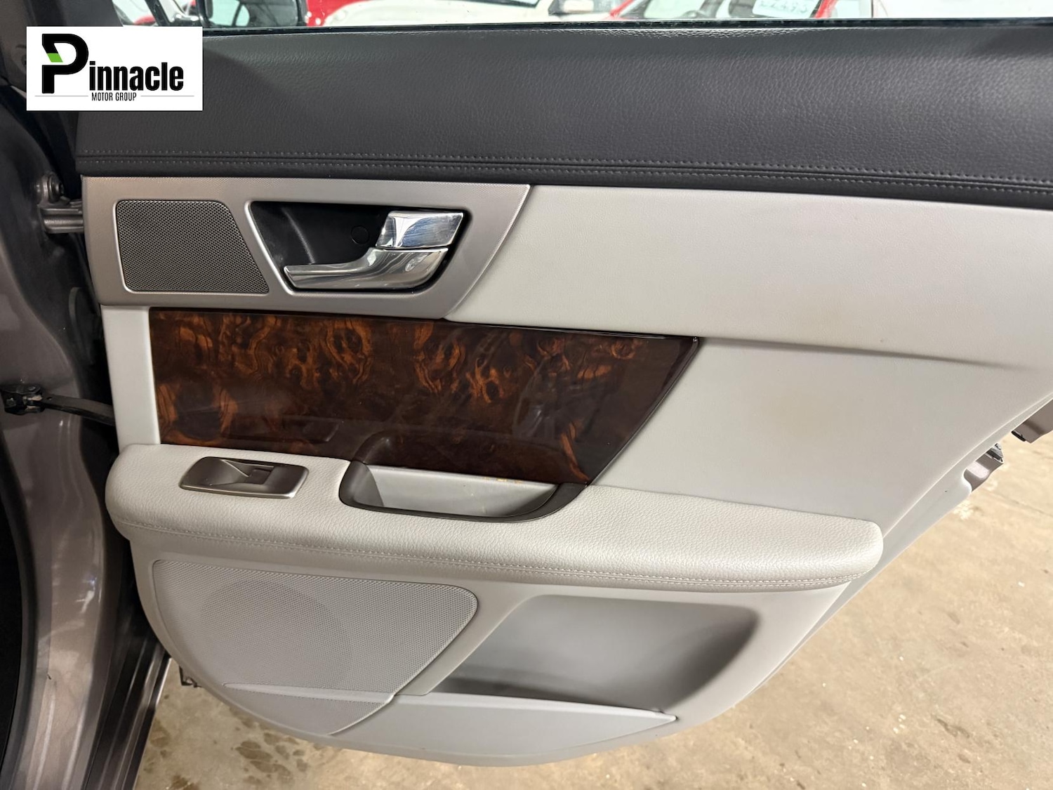 Used Jaguar XF 2010 for sale - 76580918: Photo 16