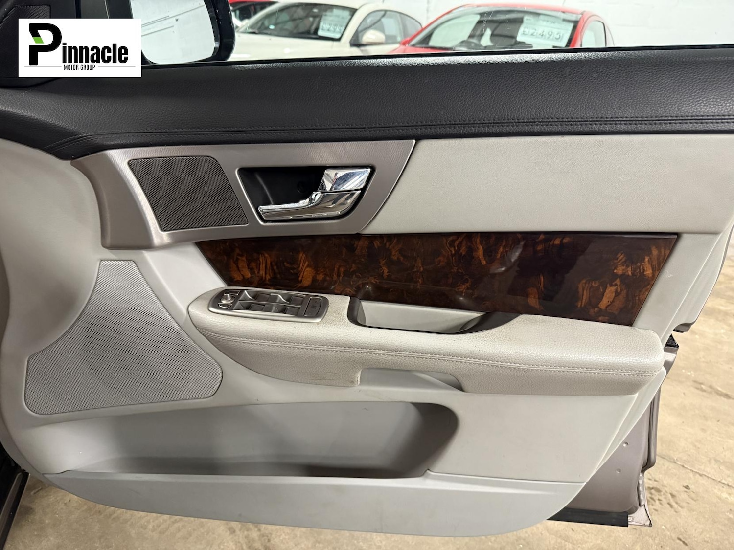 Used Jaguar XF 2010 for sale - 76580918: Photo 19