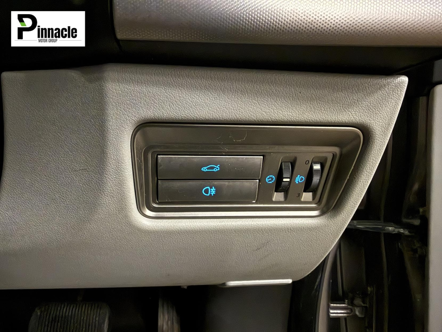 Used Jaguar XF 2010 for sale - 76580918: Photo 28