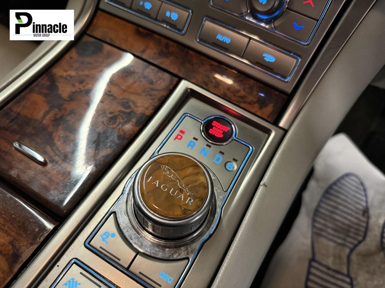 Used Jaguar XF 2010 for sale - 76580918: Photo 38