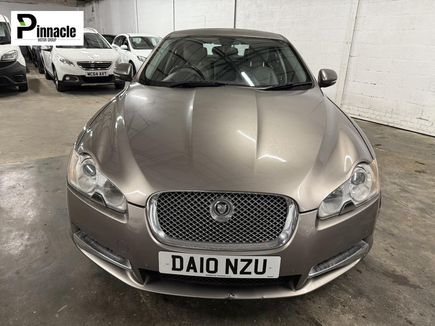 Used Jaguar XF 2010 for sale - 76580918: Photo 4