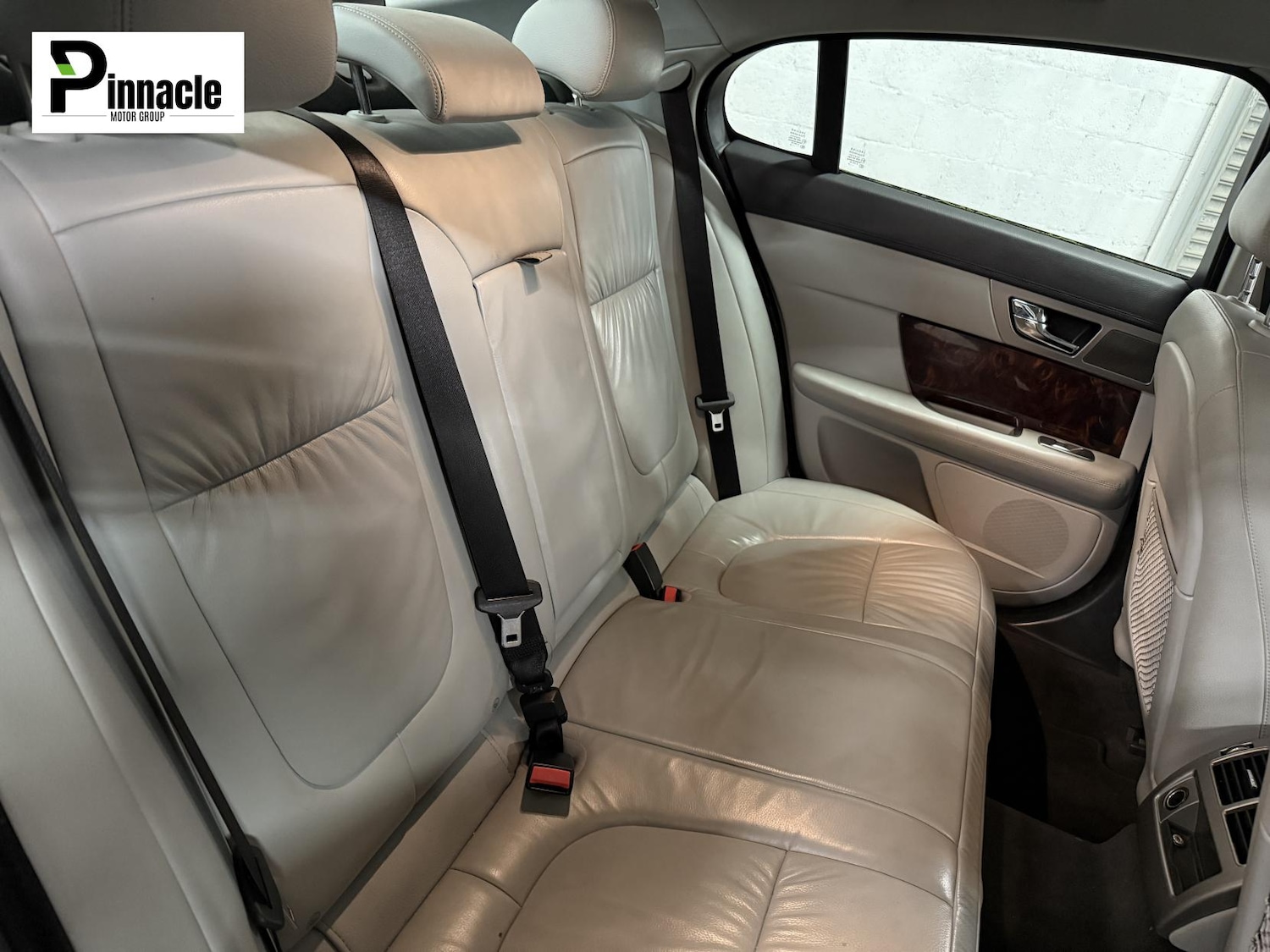 Used Jaguar XF 2010 for sale - 76580918: Photo 8