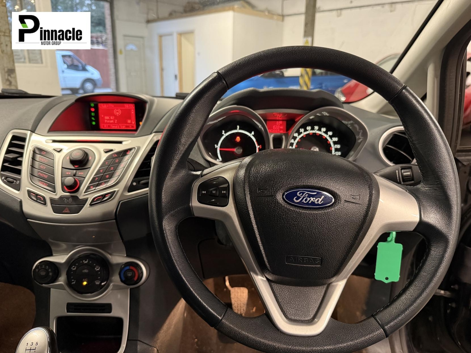 Used Ford Fiesta 2009 for sale - 78028159: Photo 2