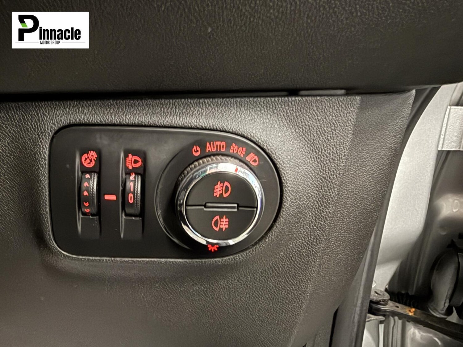 Used Vauxhall Corsa 2016 for sale - 77921740: Photo 17