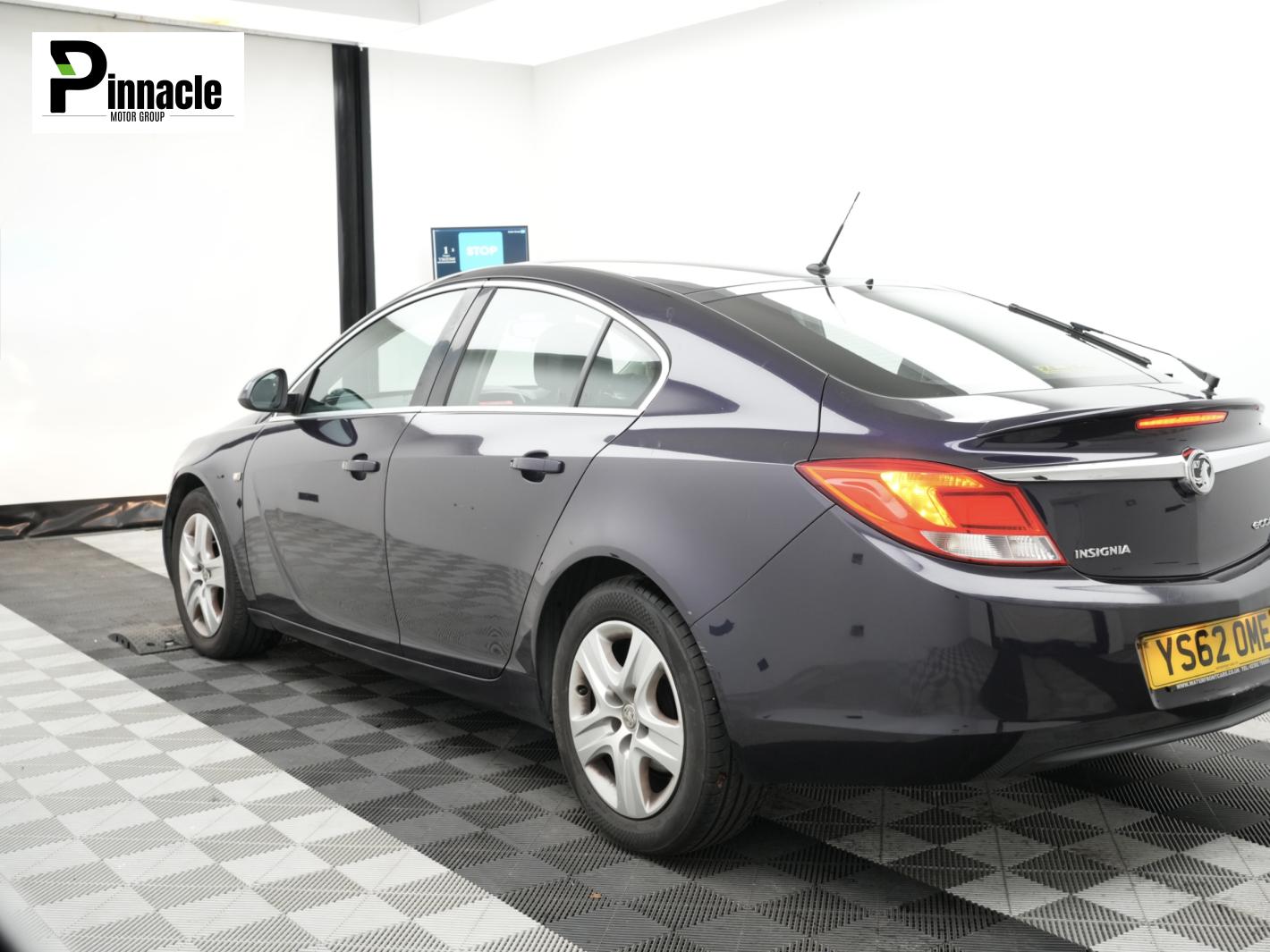 Used Vauxhall Insignia 2013 for sale - 76418682: Photo 3