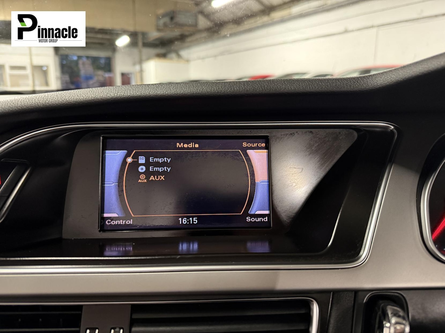 Used Audi A5 Cabriolet 2012 for sale - 76700537: Photo 24