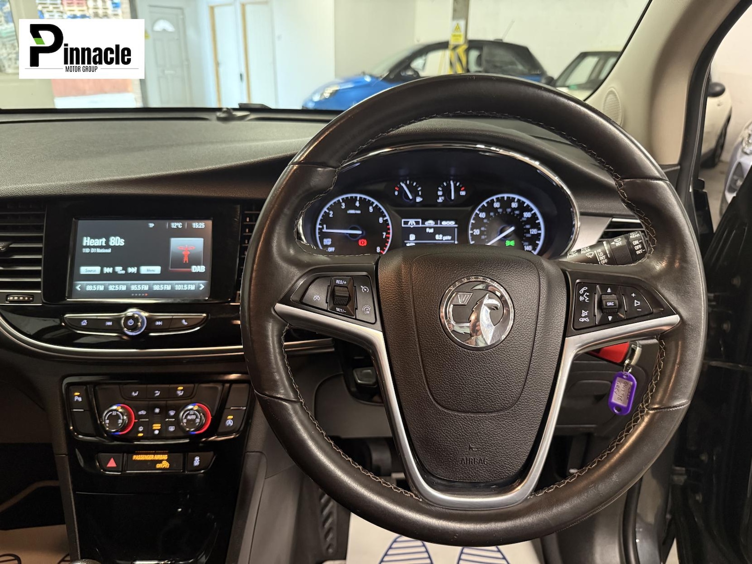 Used Vauxhall Mokka X 2017 for sale - 78095296: Photo 2