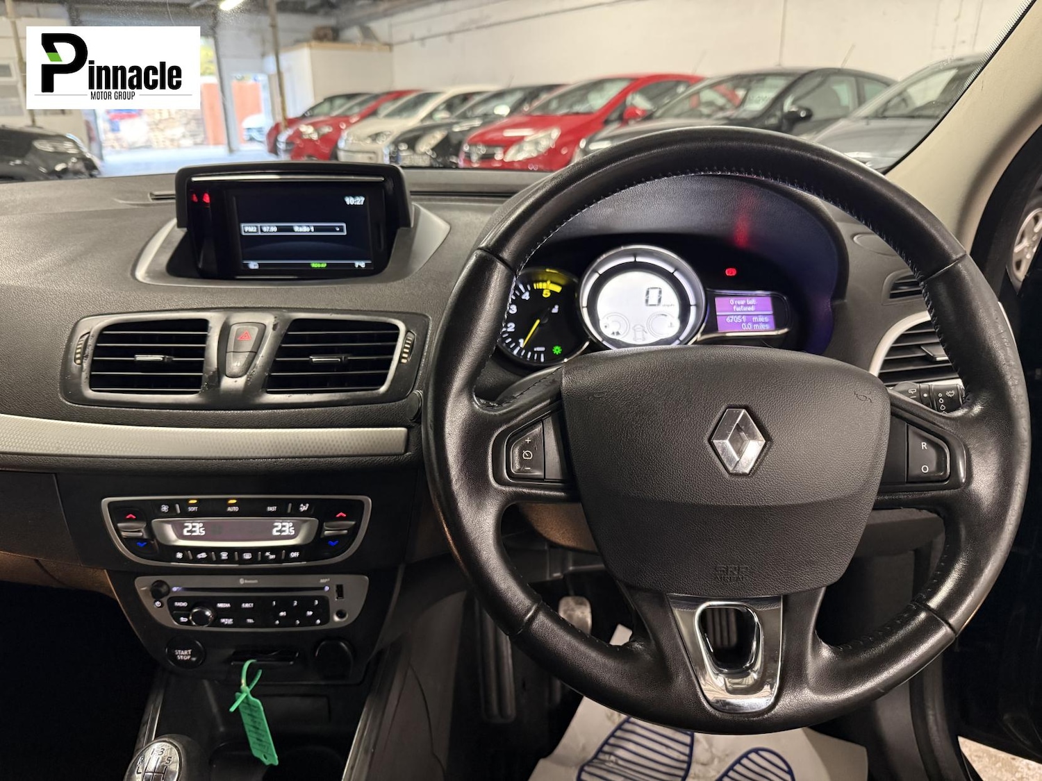 Used Renault Megane 2014 for sale - 76941238: Photo 2