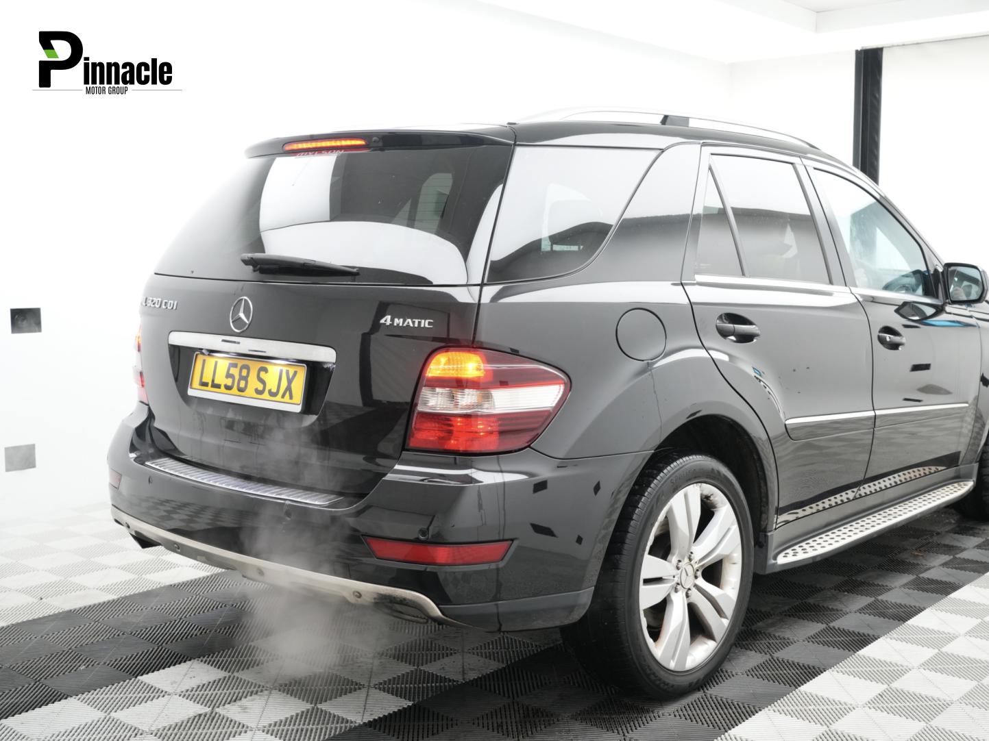 Used Mercedes-Benz M Class 2009 for sale - 76418698: Photo 3