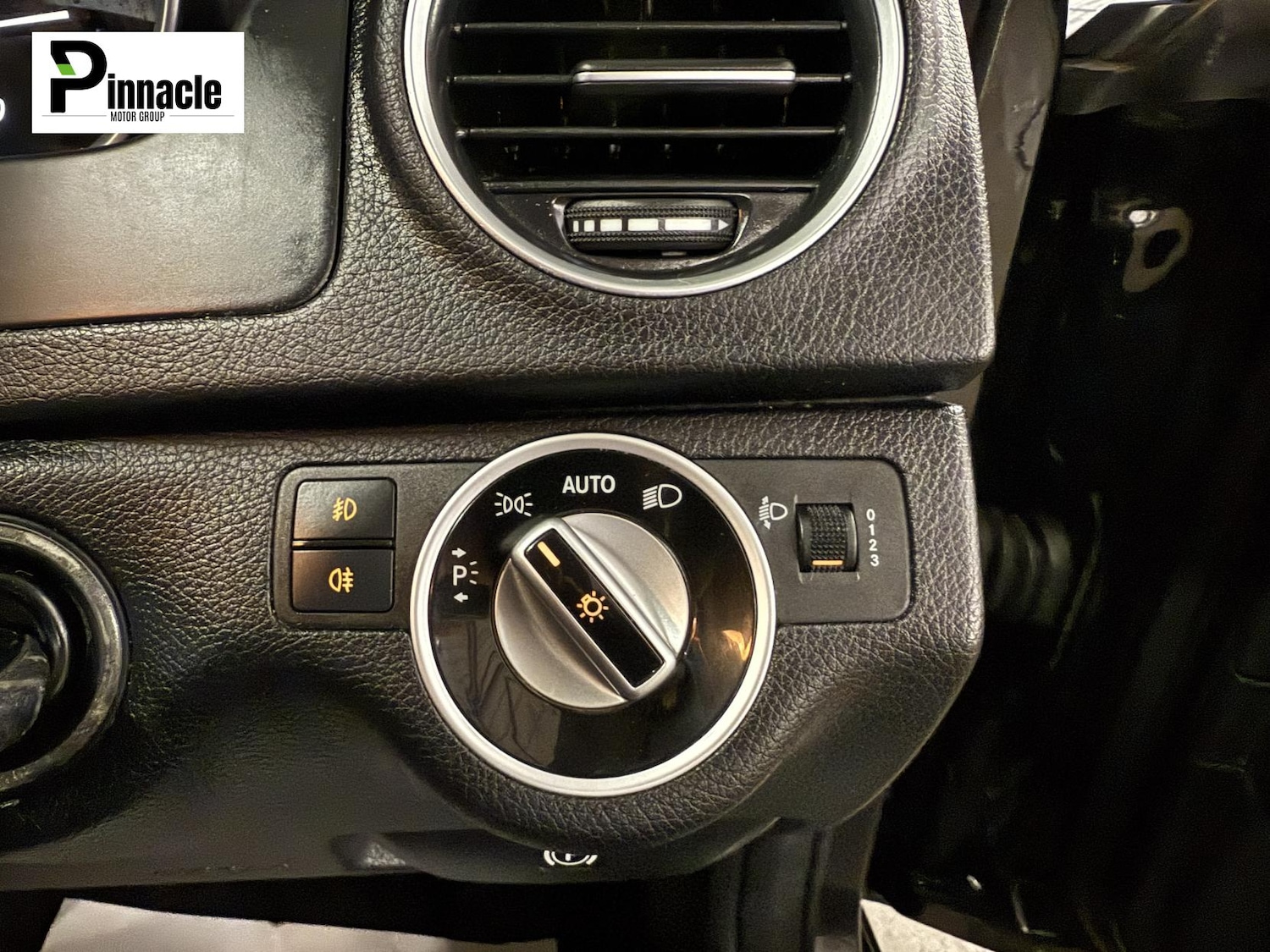 Used Mercedes-Benz C Class 2012 for sale - 76830450: Photo 22