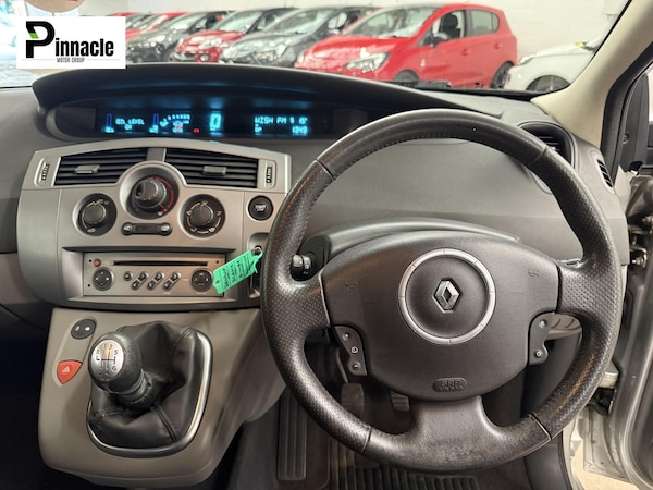 Used Renault Scenic 2007 for sale - 76209526: Photo 2