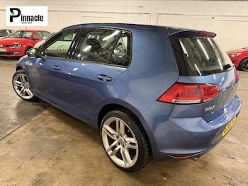 Used Volkswagen Golf 2015 for sale - 76709837: Photo