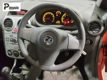 Used Vauxhall Corsa 2014 for sale - 76249983: Photo 2