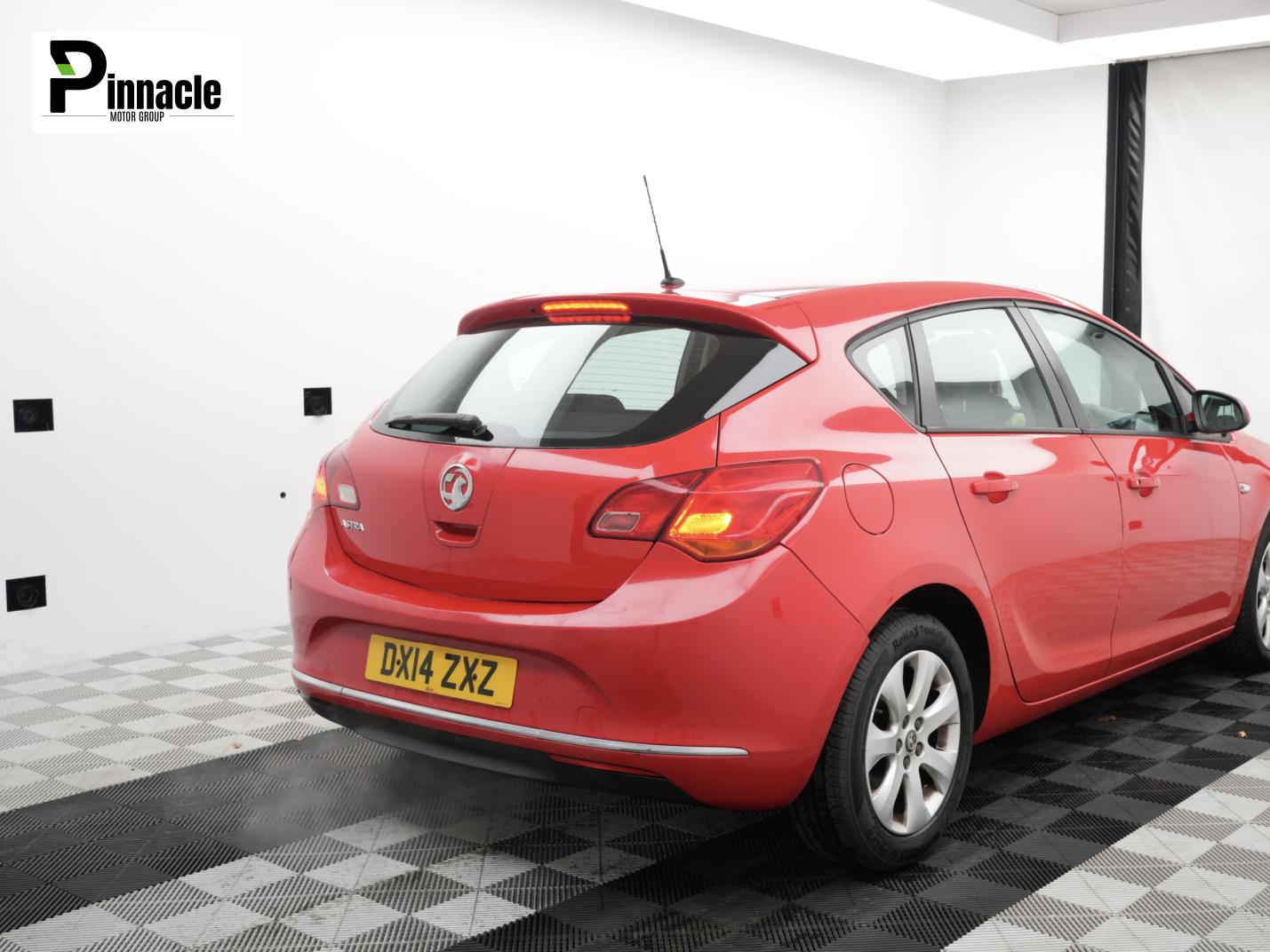 Used Vauxhall Astra 2014 for sale - 76975388: Photo 3