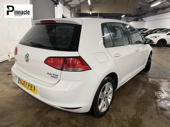 Used Volkswagen Golf 2017 for sale - 77261874: Photo