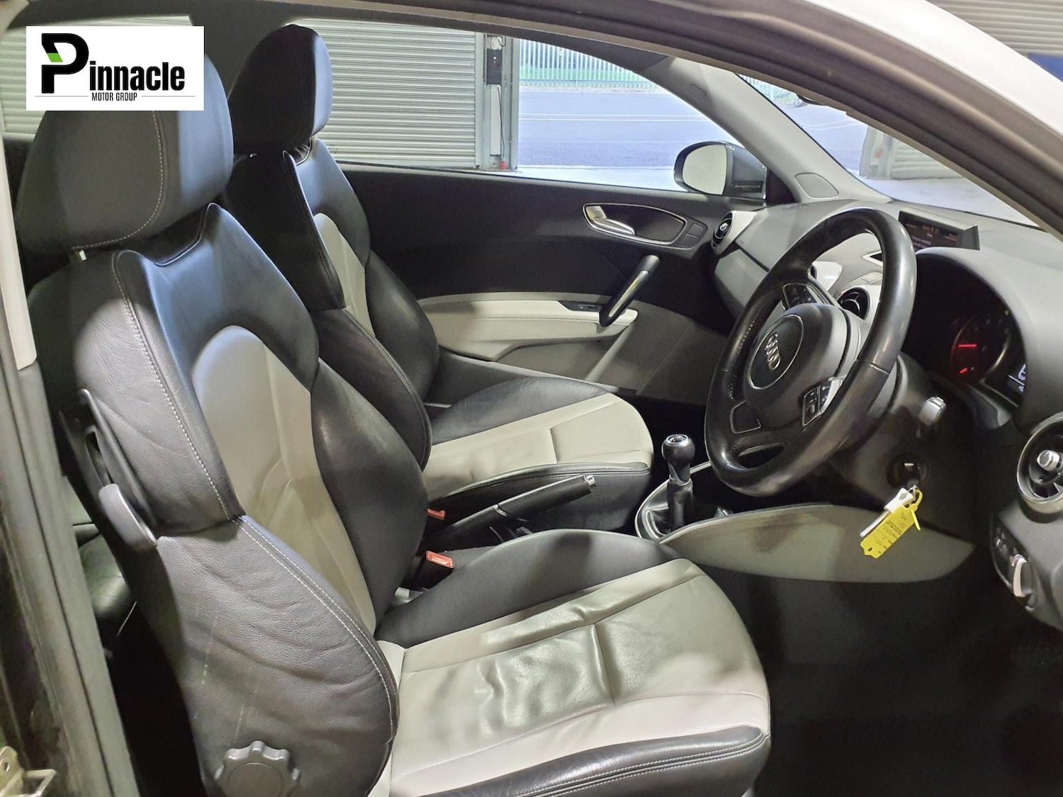 Used Audi A1 2011 for sale - 78095280: Photo 2