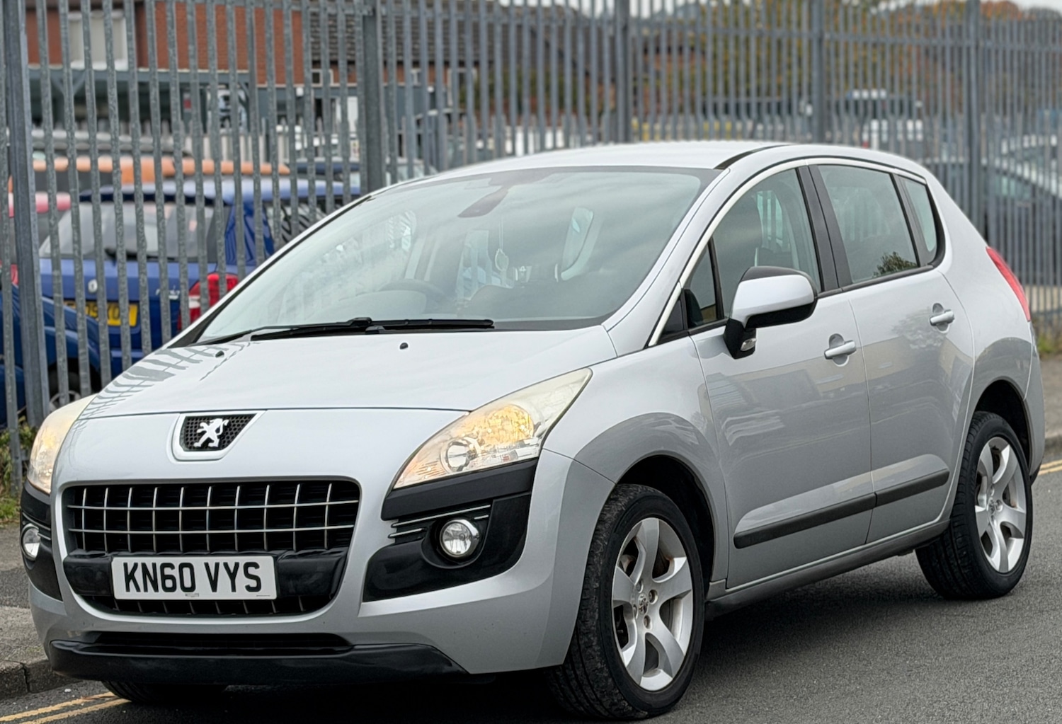 Used Peugeot 3008 2011 for sale - 76302943: Photo 1