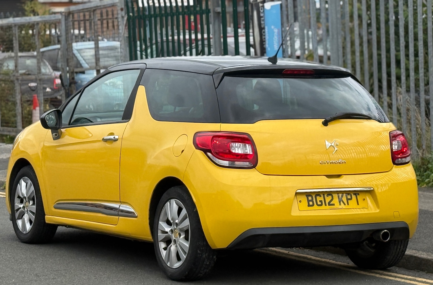 Used Citroen DS3 2012 for sale - 76226125: Photo 3