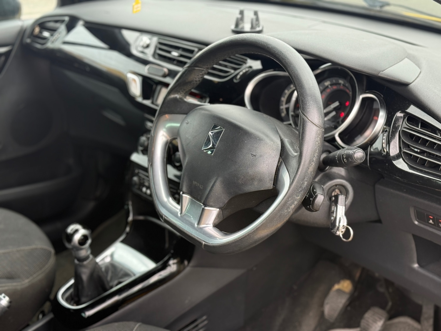 Used Citroen DS3 2012 for sale - 76226125: Photo 4