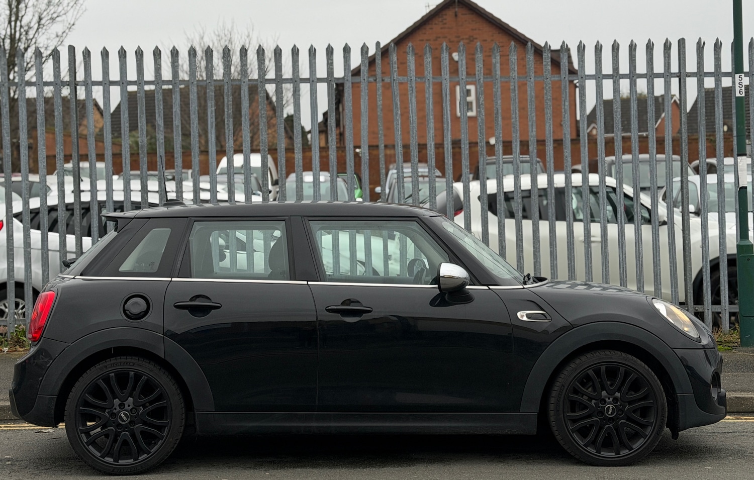 Used MINI Hatch 2015 for sale - 77319065: Photo 2