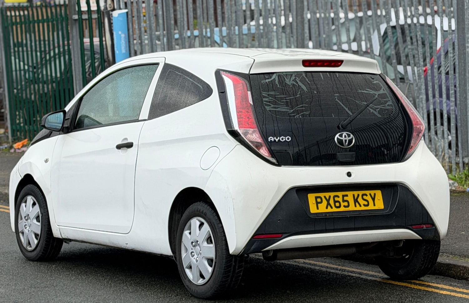 Used Toyota AYGO 2015 for sale - 76690081: Photo 3