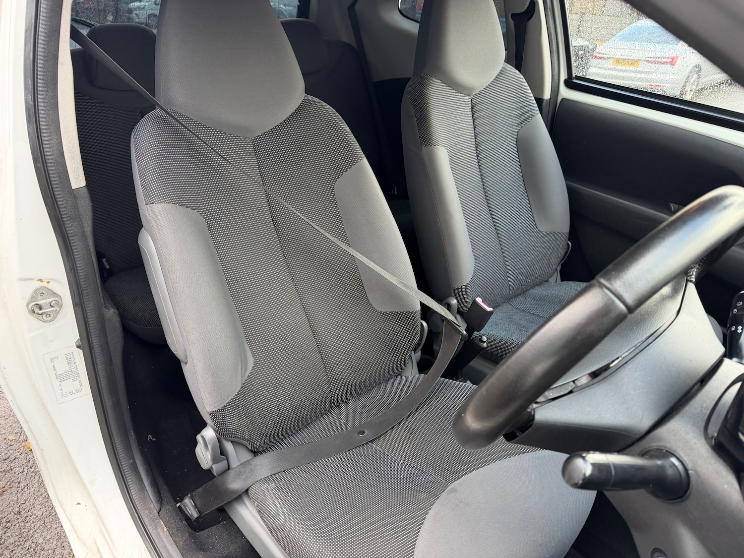 Used Toyota AYGO 2015 for sale - 76690081: Photo 5