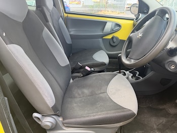 Used Peugeot 107 2009 for sale - 79438546: Photo