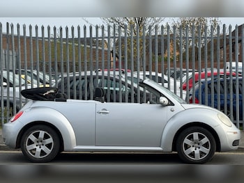 Used Volkswagen Beetle 2006 for sale - 78202516: Photo