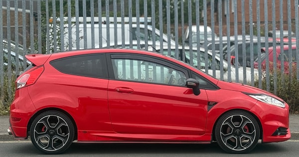 Used Ford Fiesta 2013 for sale - 75608138: Photo 2