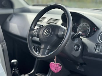 Used Suzuki Swift 2007 for sale - 75919387: Photo