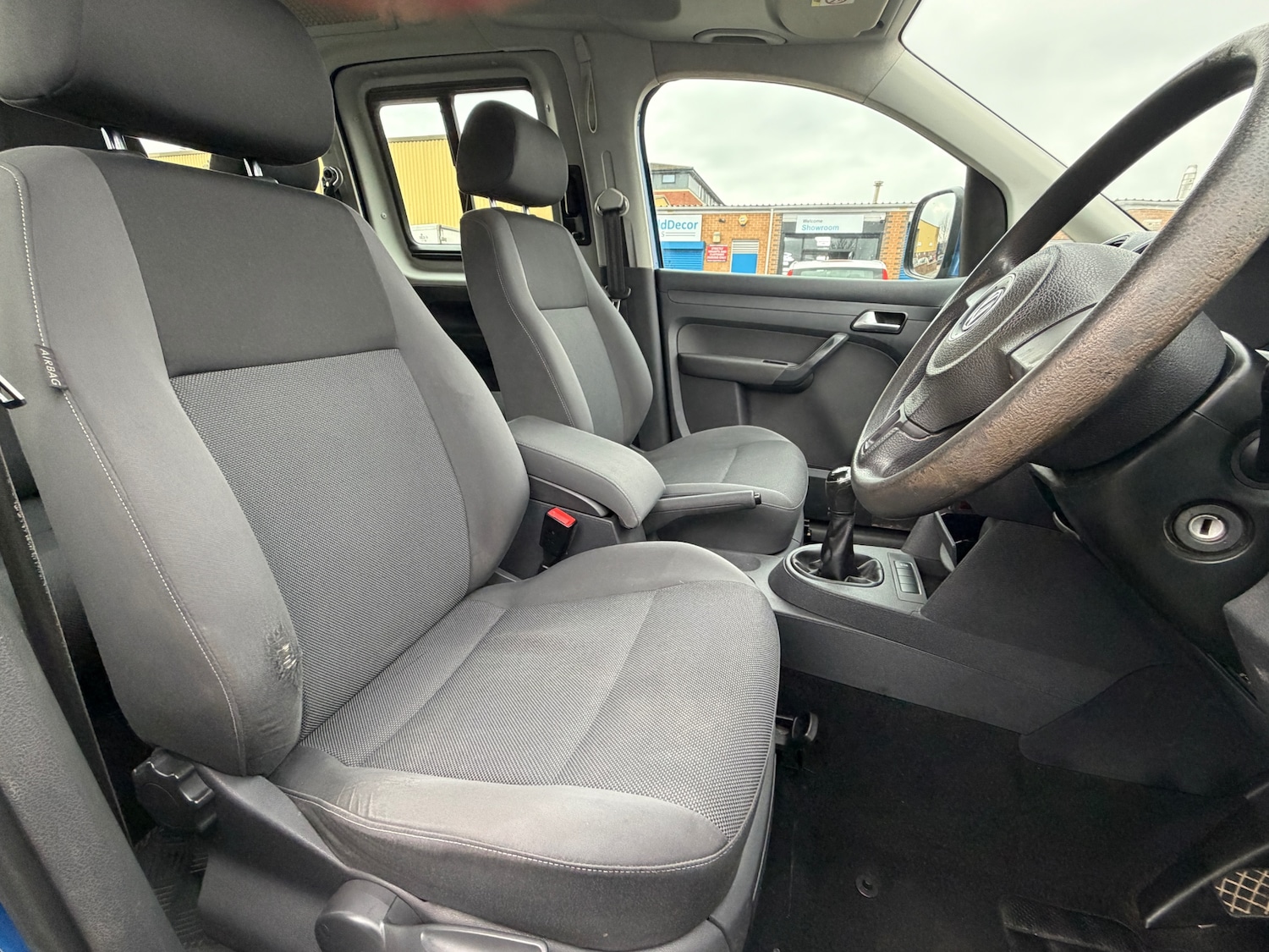 Used Volkswagen Caddy Maxi Life 2015 for sale - 76517738: Photo 5