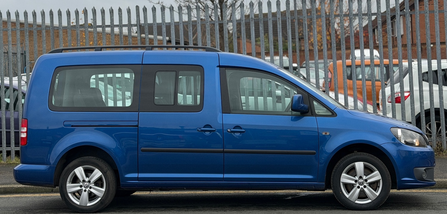 Used Volkswagen Caddy Maxi Life 2015 for sale - 76517738: Photo 9
