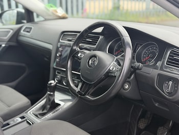 Used Volkswagen Golf 2019 for sale - 78663428: Photo