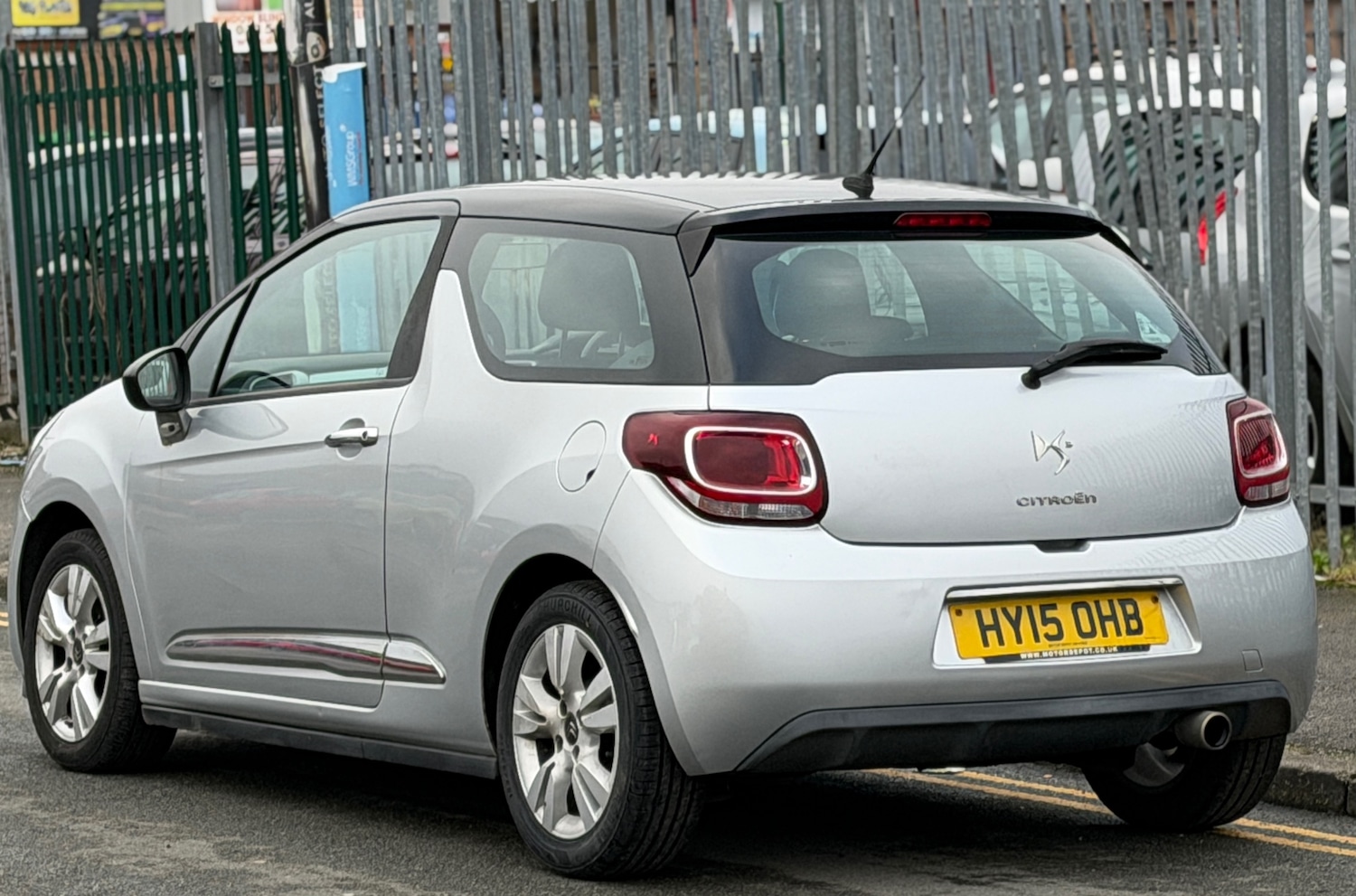 Used Citroen DS3 2015 for sale - 77357209: Photo 3