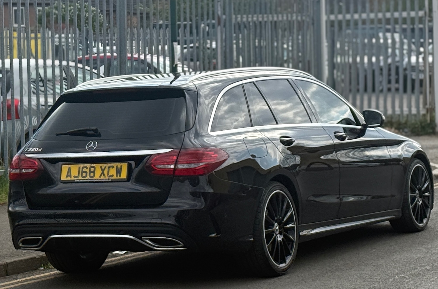 Used Mercedes-Benz C Class 2019 for sale - 77003457: Photo 3