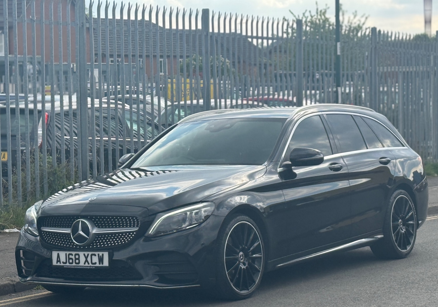 Used Mercedes-Benz C Class 2019 for sale - 77003457: Photo 4