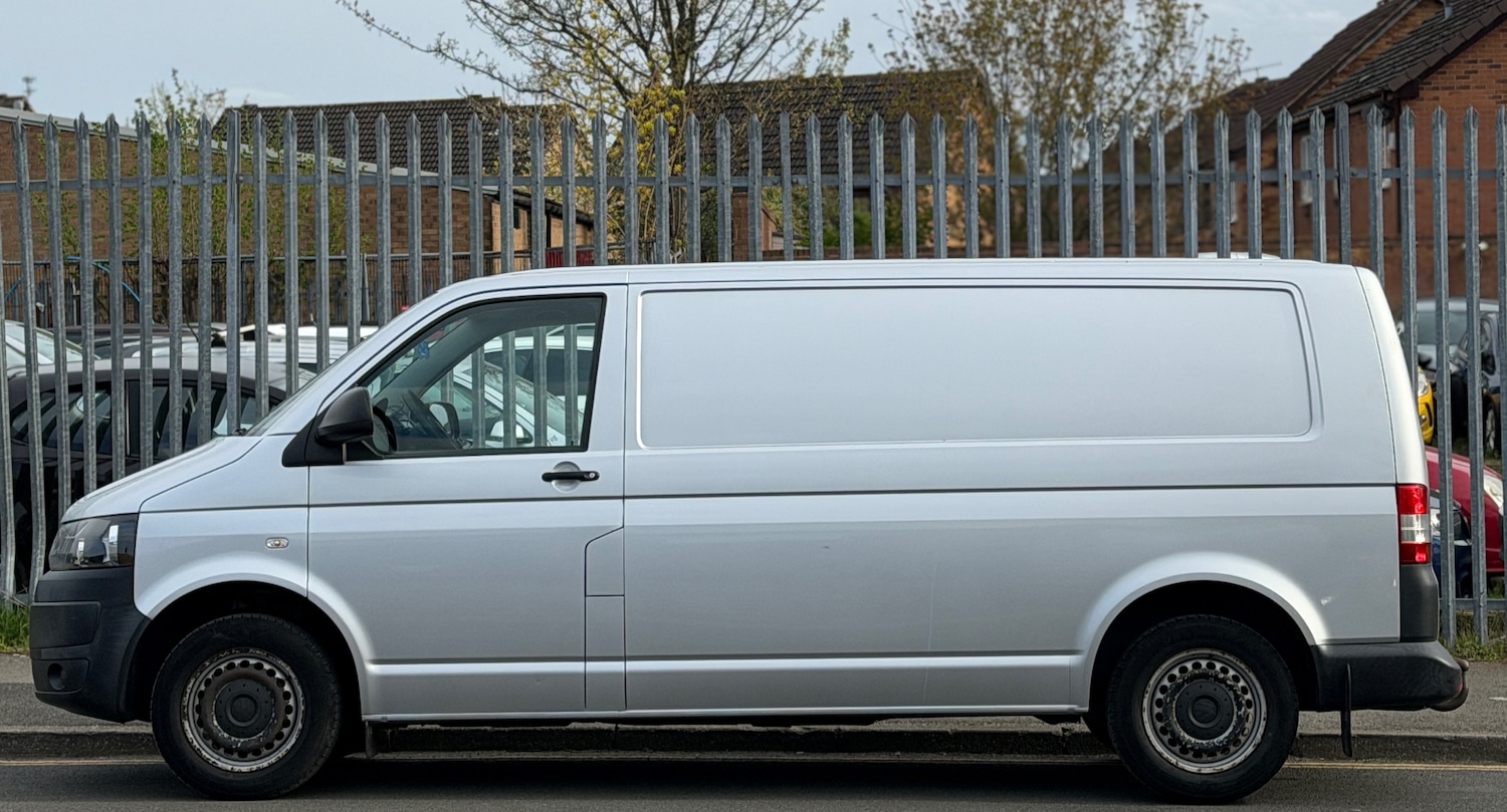 Used Volkswagen Transporter 2014 for sale - 78202520: Photo 2