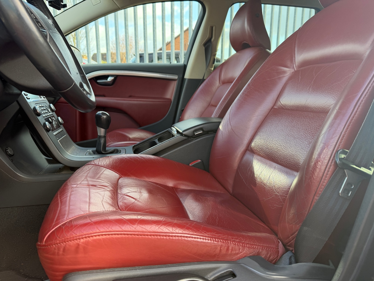 Used Volvo V70 2008 for sale - 78055724: Photo 5