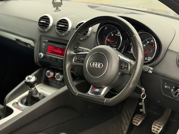 Used Audi TT 2011 for sale - 77893157: Photo